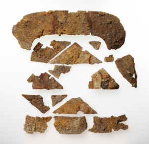 鉄三角板革綴短甲（奈良県五條猫塚古墳出土）_2