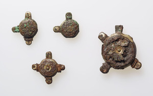 金銅雲珠・辻金具（奈良県珠城山古墳出土）_3