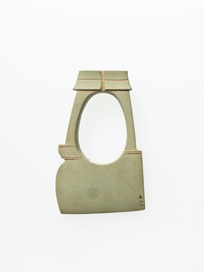 Hoe-shaped stone bracelet (Objects from Hokuwajōnan tumulus, Excavated from Northern Nara or Southern Kyoto)_1