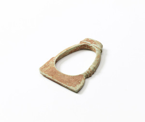 Hoe-shaped stone bracelet (Objects from Hokuwajōnan tumulus, Excavated from Northern Nara or Southern Kyoto)
