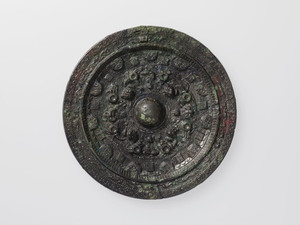 画文帯神獣鏡（奈良県天神山古墳出土）