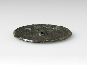 流雲文縁方格規矩鏡（奈良県天神山古墳出土）_2